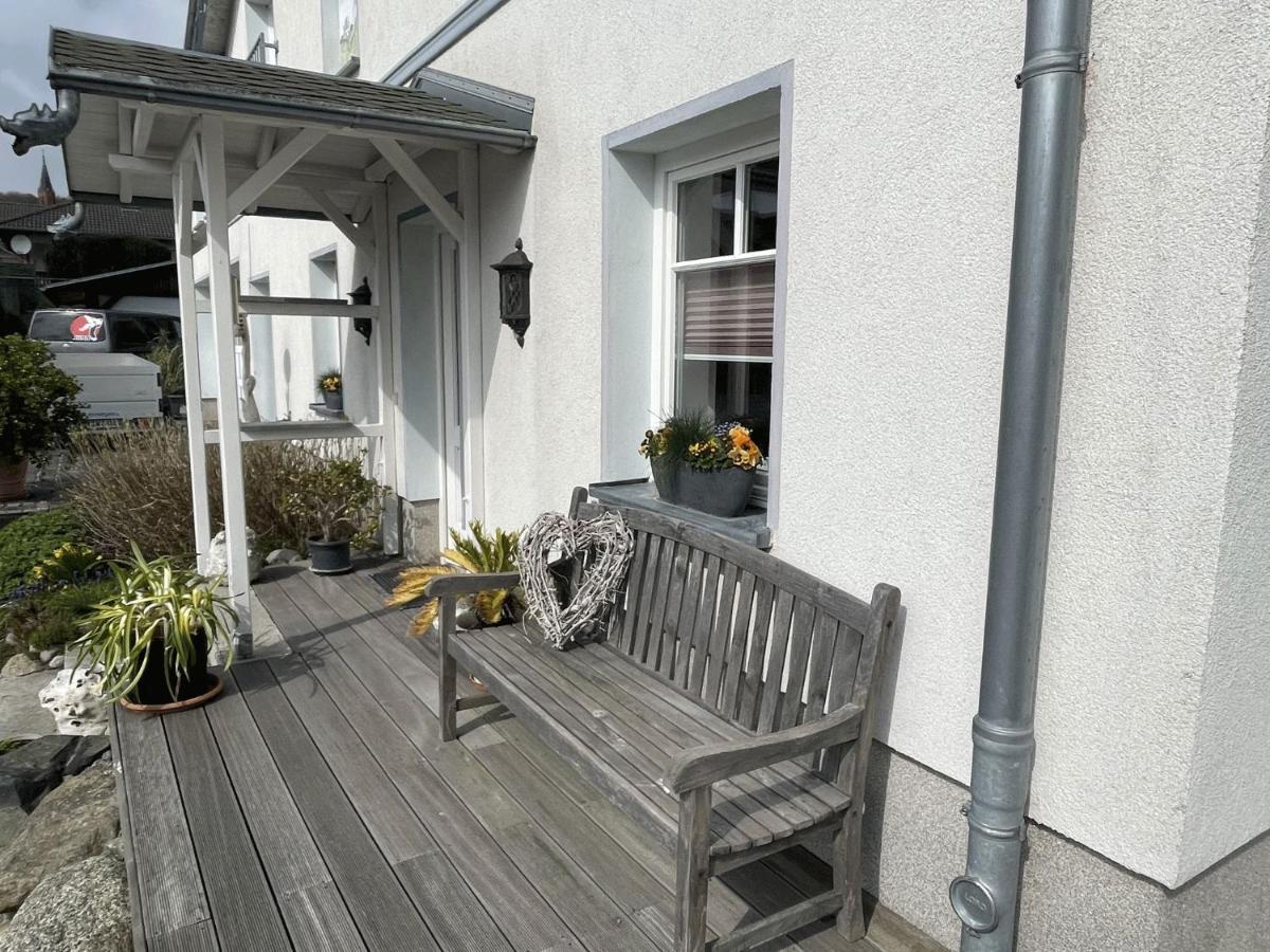 Villa Seestern - Ferienhaus Mit Meerblick Sassnitz Bagian luar foto